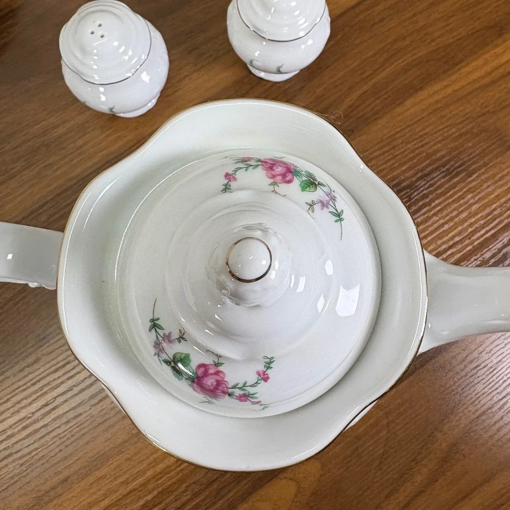 Royal Kent Collection Poland Pitcher Salt Pepper Shaker,‎ Soup Tureen Platter